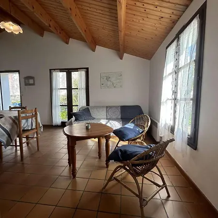 Casa de Férias Maison Plain Pied Avec Jardin, Proche Et Commerces, Calme Et Equipe, - Fr-1-224b-607