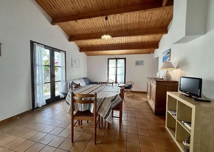 Maison Plain Pied Avec Jardin, Proche Et Commerces, Calme Et Equipe, - Fr-1-224b-607 * Noirmoutier-en-l'Île