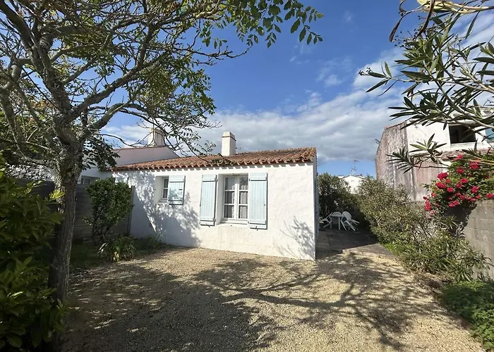 Hébergement de vacances Maison Plain Pied Avec Jardin, Proche Et Commerces, Calme Et Equipe, - Fr-1-224b-607