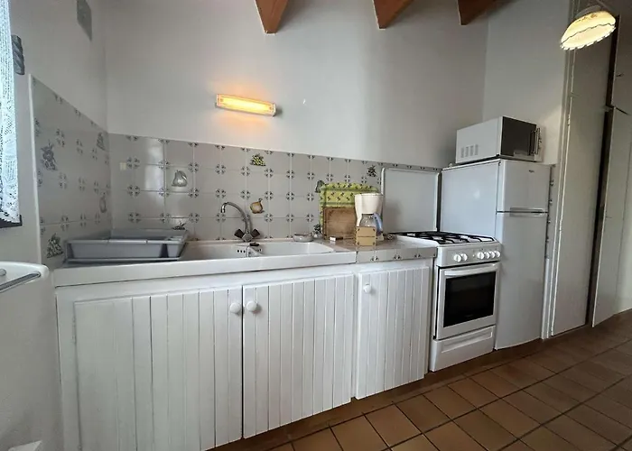 Hébergement de vacances Maison Plain Pied Avec Jardin, Proche Et Commerces, Calme Et Equipe, - Fr-1-224b-607 *