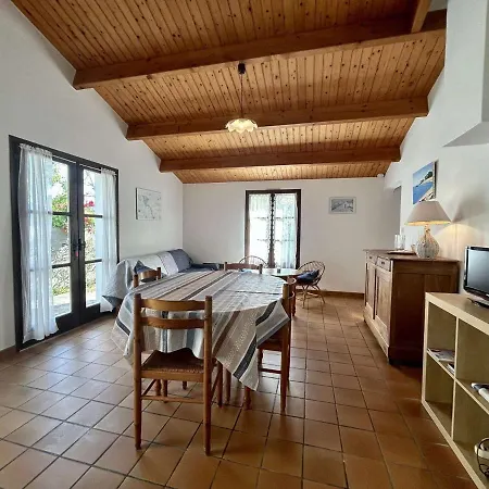 Maison Plain Pied Avec Jardin, Proche Et Commerces, Calme Et Equipe, - Fr-1-224b-607 * Noirmoutier-en-l'Ile