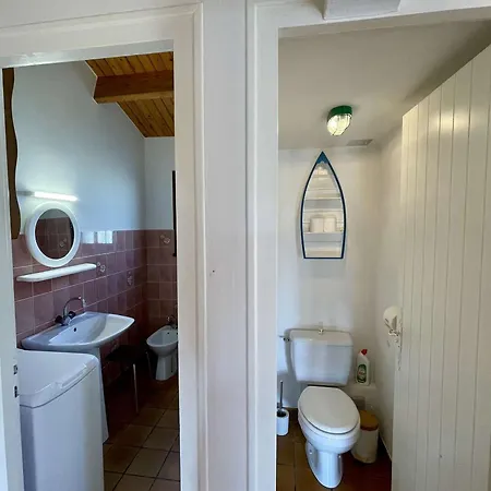 Maison Plain Pied Avec Jardin, Proche Et Commerces, Calme Et Equipe, - Fr-1-224b-607 *